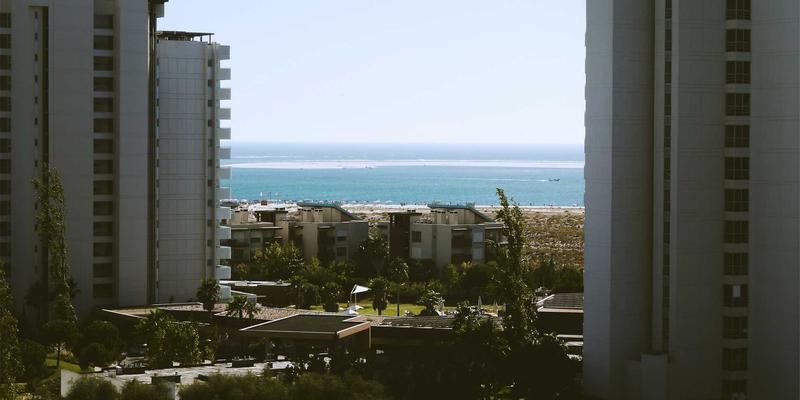 品牌定位、战略规划与专业咨询：构建企业管理的三位一体竞争壁垒